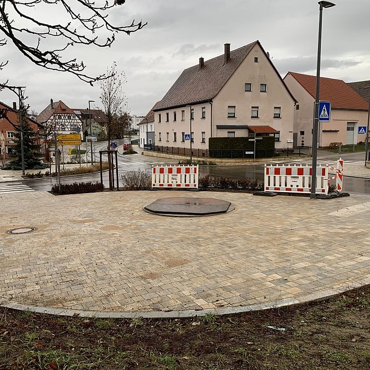 Brunnenplatz Röttenbach Dez 2020 Bild: KEF