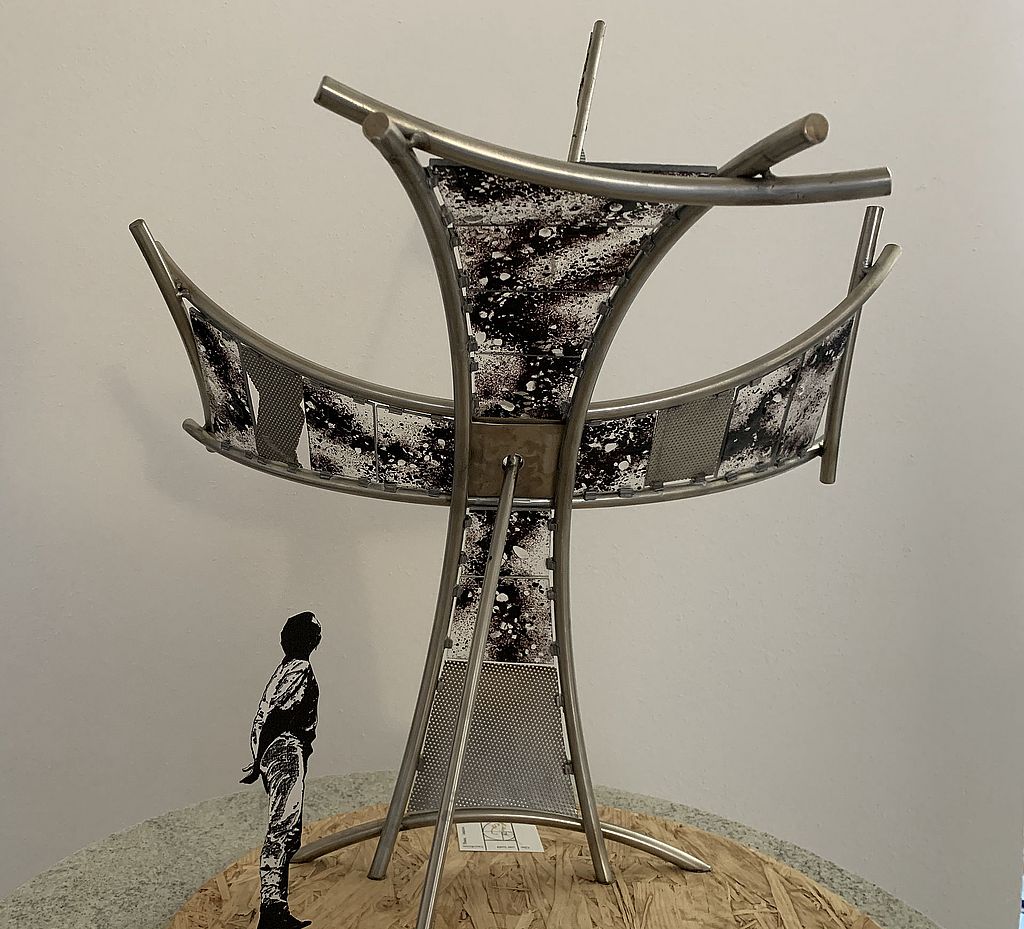 Schwebendes Tatzenkreuz - Leo Drechsel - Rednitzhembach