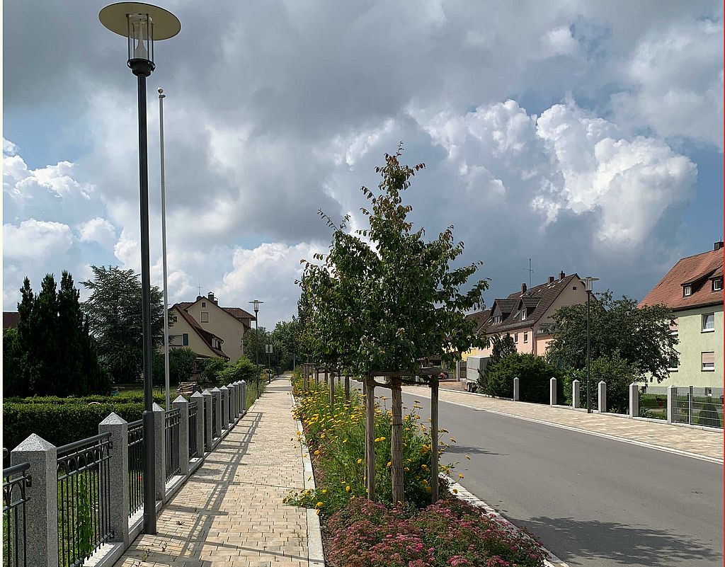 Weissenburger Str Grünstreifen 17.07.20 Bild:KEF