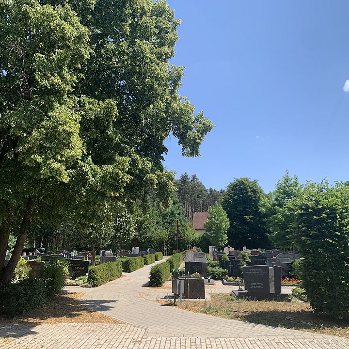 Friedhof Mühlstetten Juli 25 Bild:EF