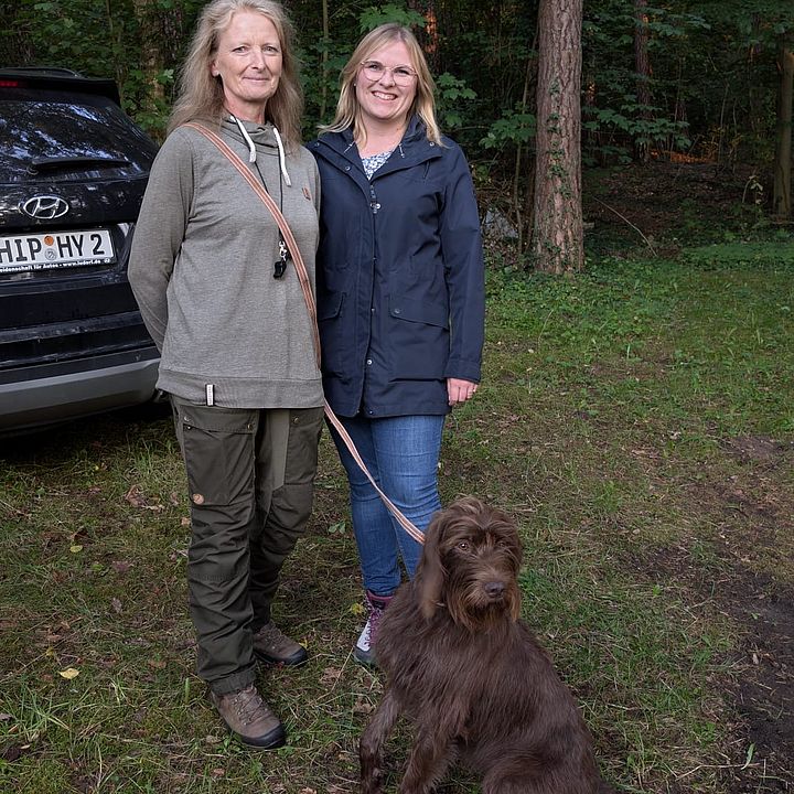 FWG Ferienprogramm 2025  - Jägerin Alexandra Wolf, Hund Nessi, Lisa Schlosser